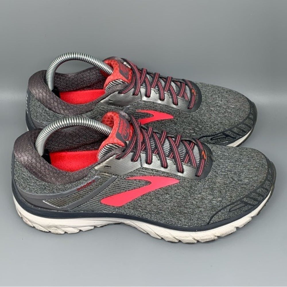 Brooks Adrenaline GTS 18 Gray Pink Running Shoes Women's Sz 9.5